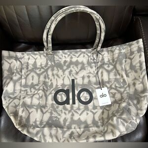 New Alo tote bag